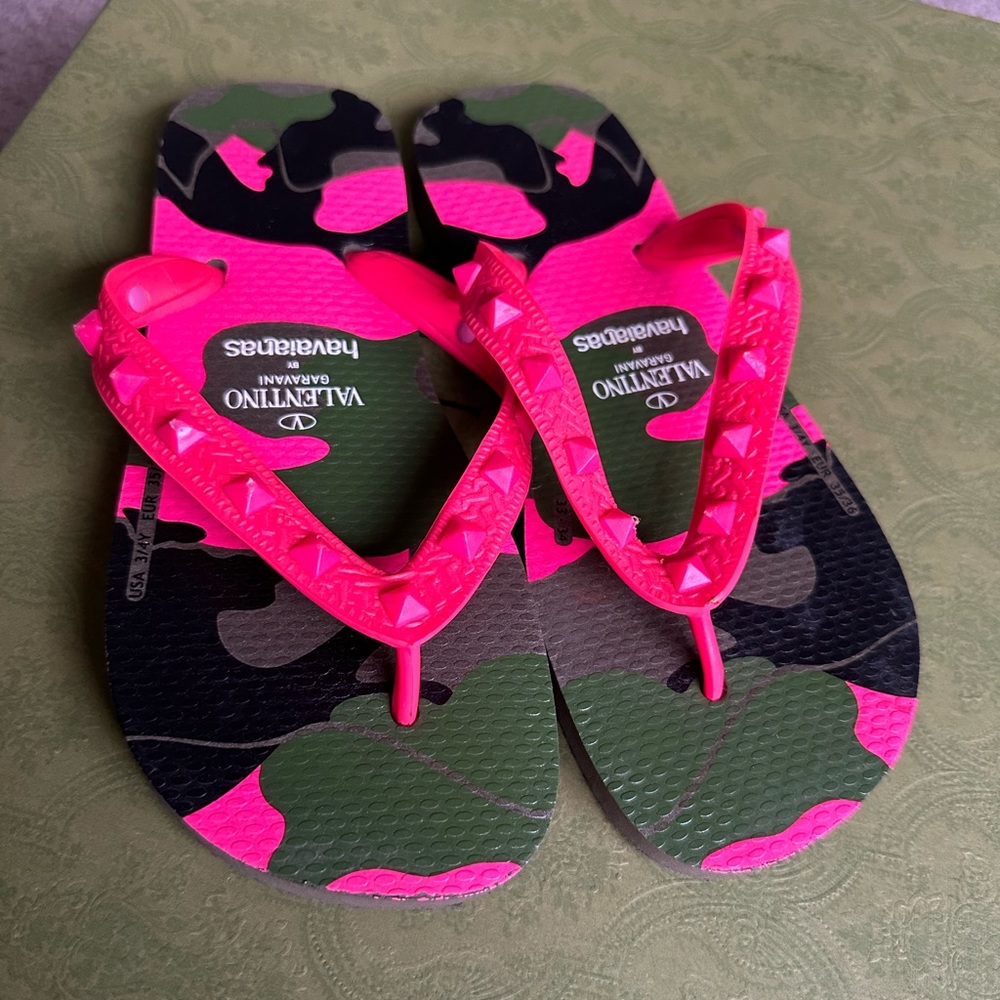 Valentino Garavani by Havaiana’s Flip Flop